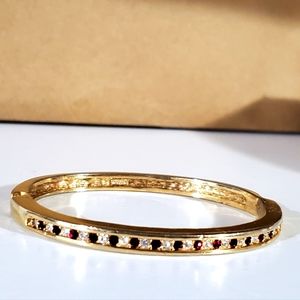 Bangle bracelet